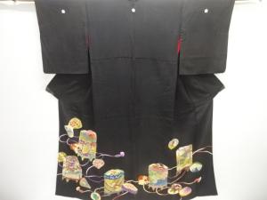 アンティーク　錦紗貝桶模様留袖